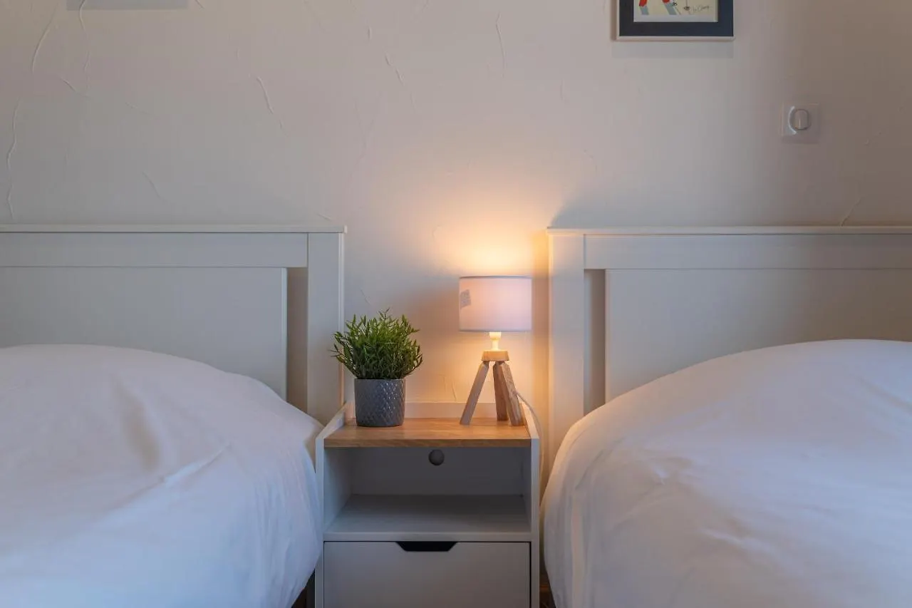 Esprit Montagne Private Apartment Annecy 0*,  France